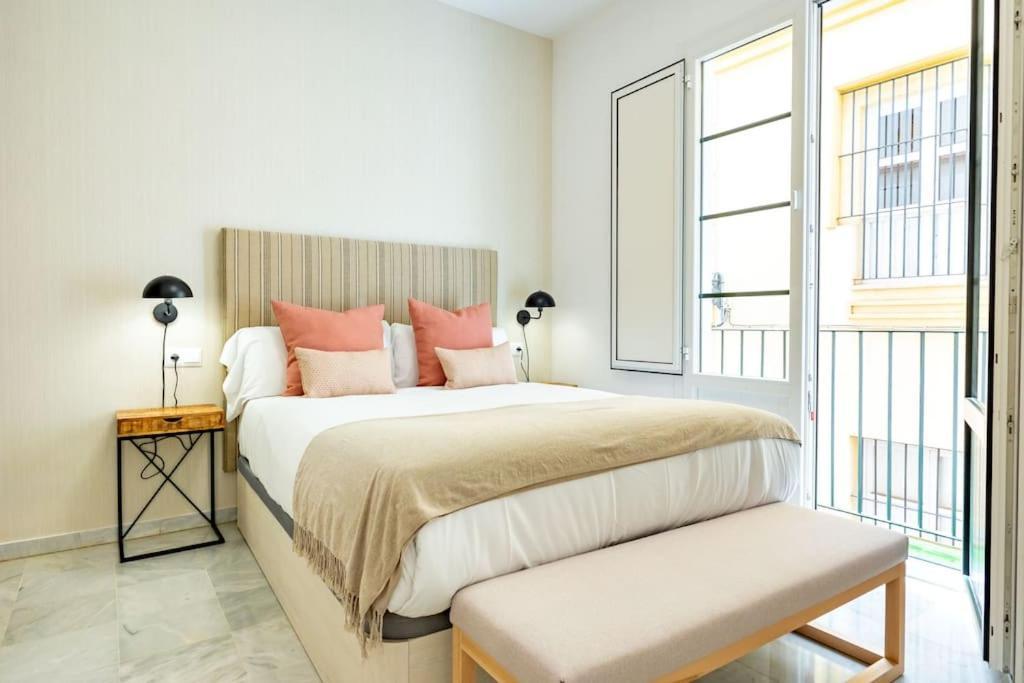 Conde Ibarra Deluxe By Valcambre Apartment Севиля Екстериор снимка